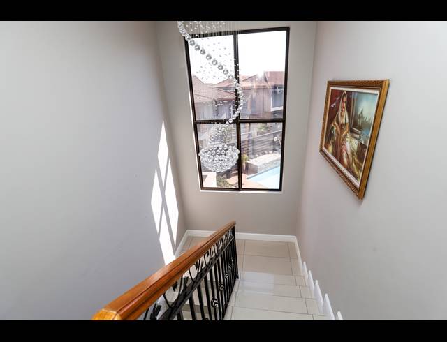 4 BEDROOM TOWNHOUSE FOR SALE IN IZINGA